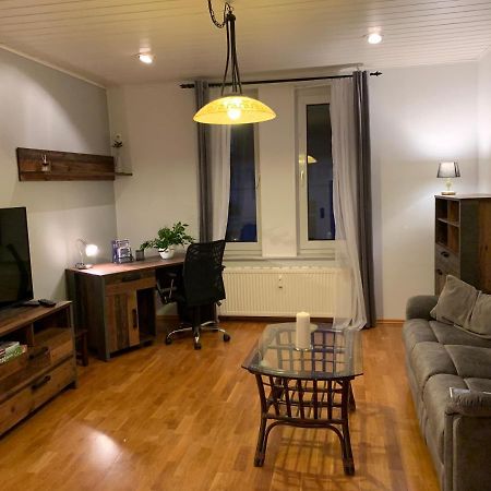 Südstadt-FeWo mit großem Balkon nahe City und Meer - über den Dächern von WHV Wilhelmshaven Exterior foto